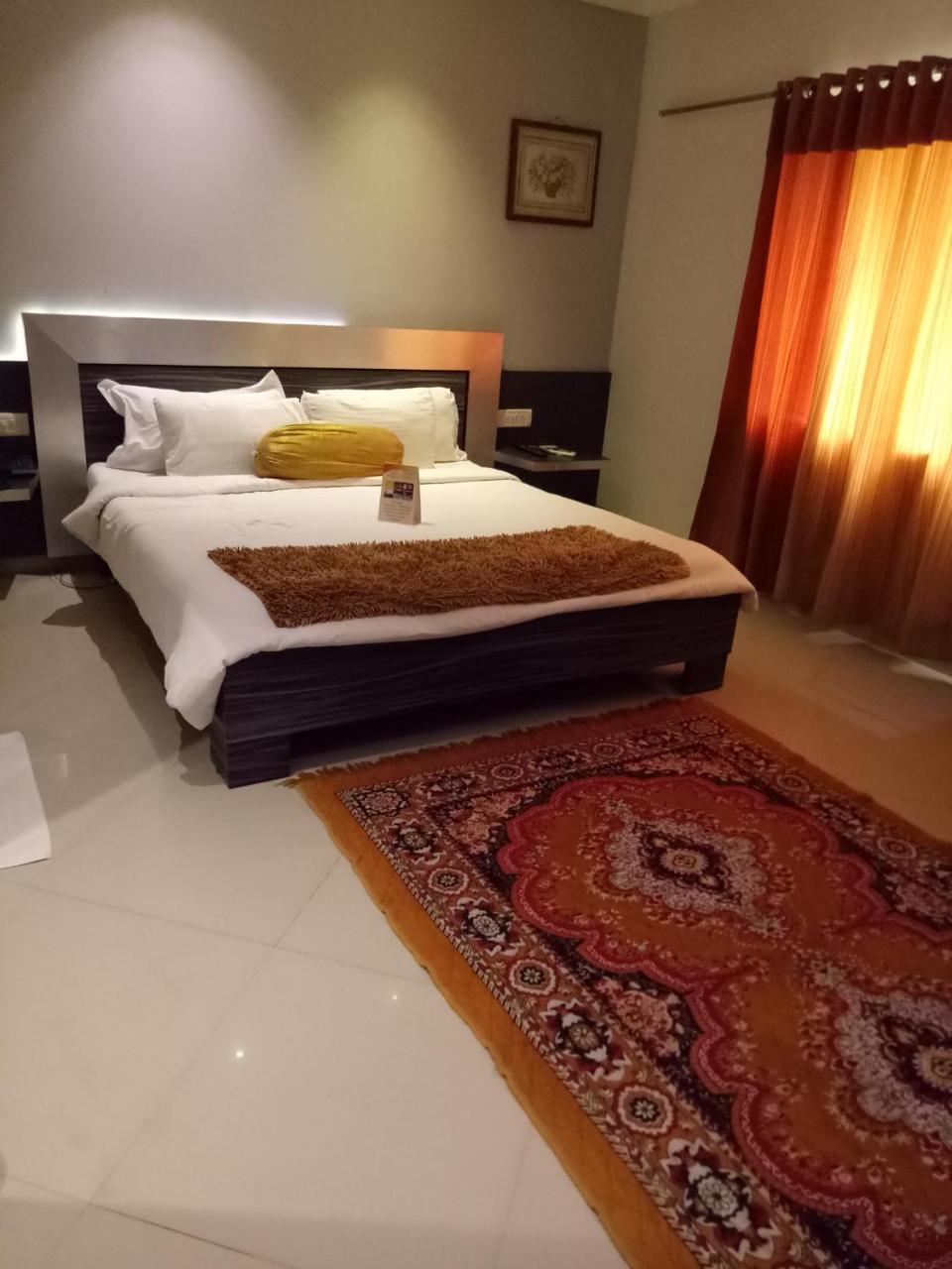 Prithvi Hotels Ahmadábád Exteriér fotografie